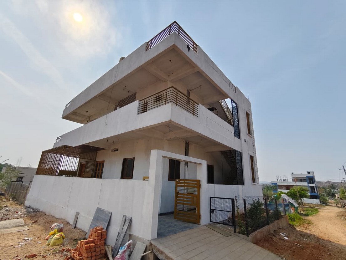 2BHK in GF + 1BHK in FF — Sri Arun Residence in Gangavathi, Gangavathi Tq, Koppal Dist. — by Basavashree Design & Constructions, Gangavathi.